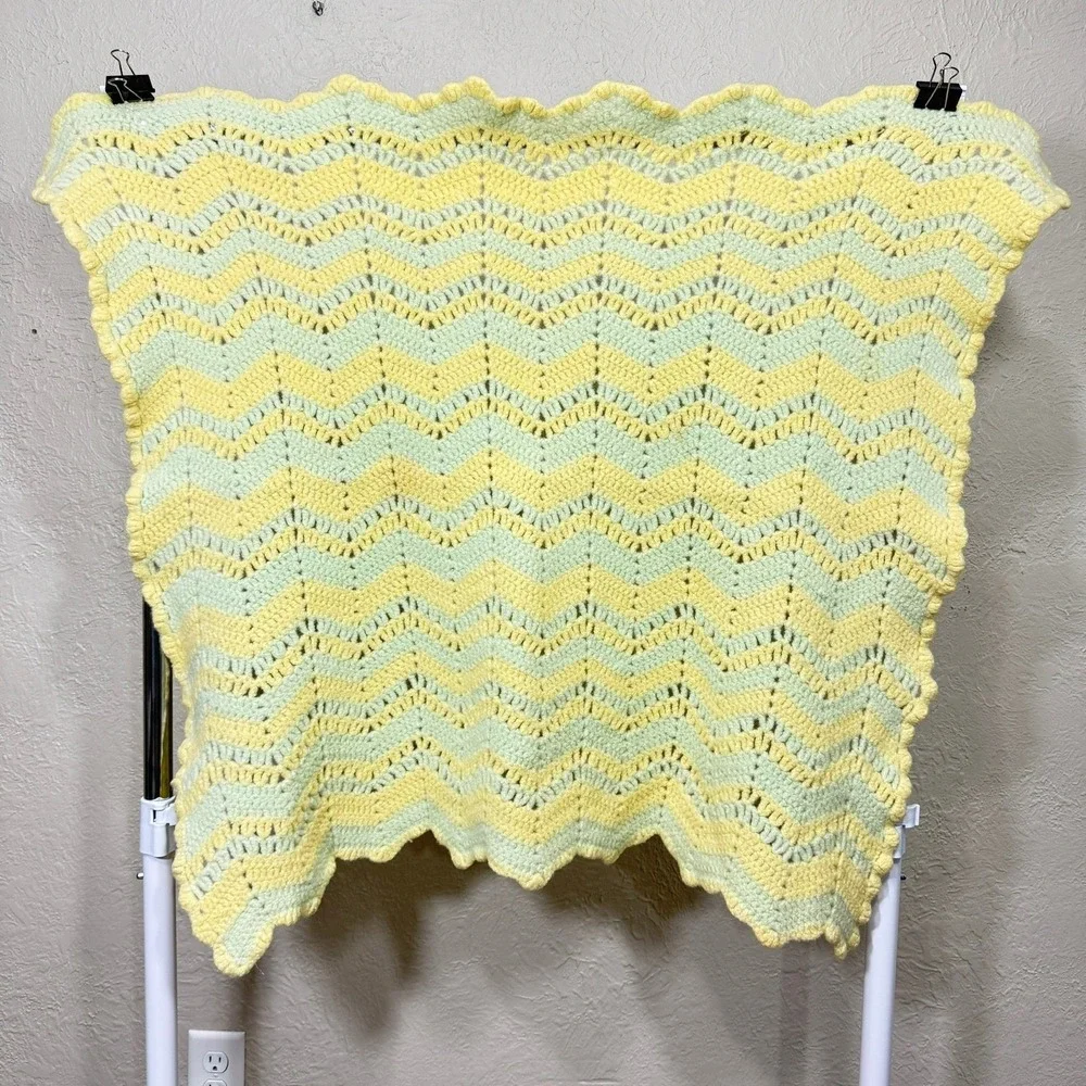 Vintage Handmade Crochet Baby Blanket Cottage 40x32 Chevron Pastel Yellow Green
